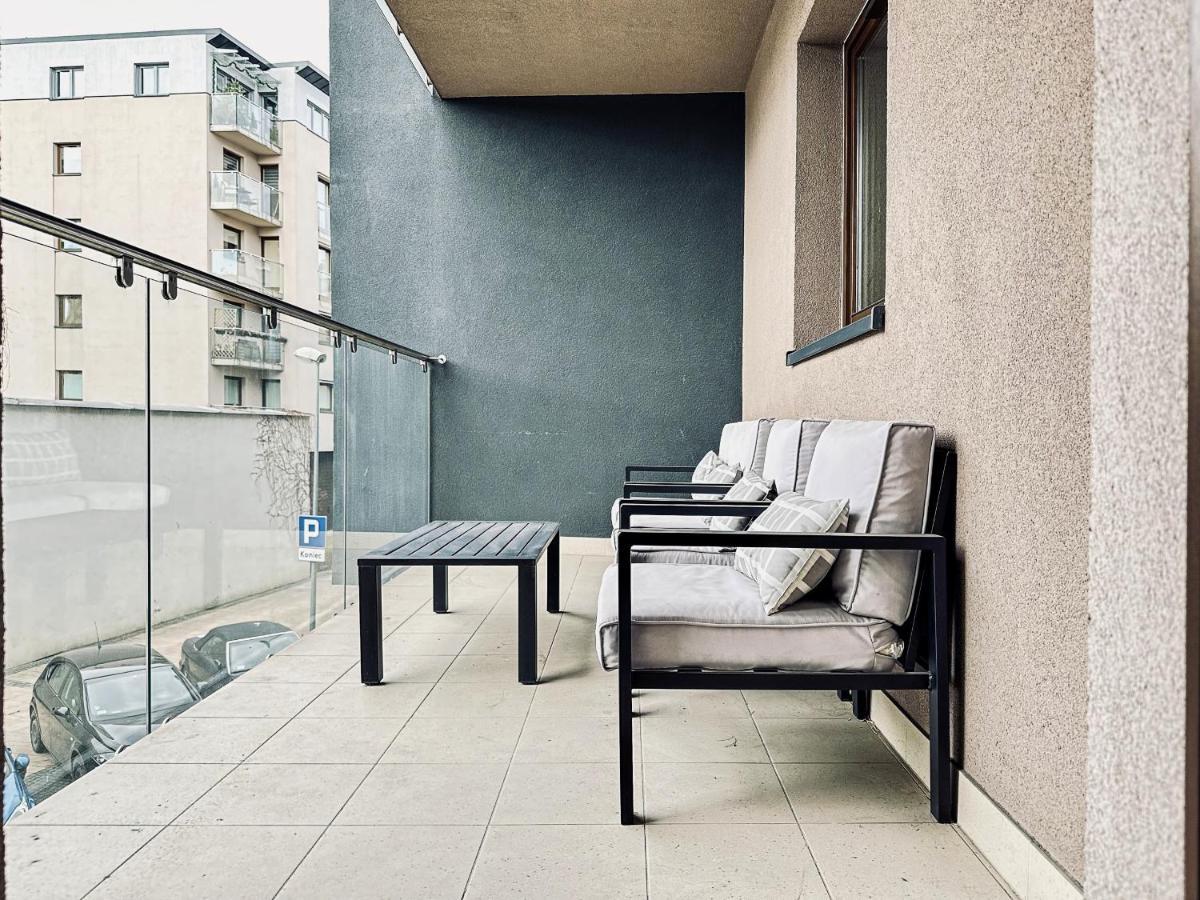 Cozy Apartment In Old Chocolate Factory Krakow Bagian luar foto